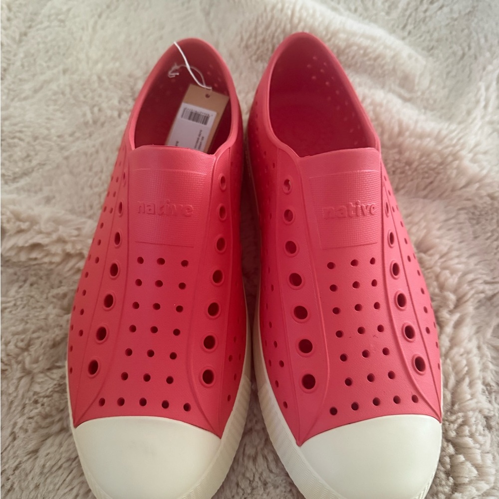 Native Slip-On Sneakers Women’s size 10 new in box - Picture 4 of 12
